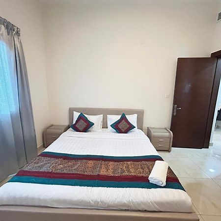 Al Hayat Suites Apartment Манама Екстериор снимка