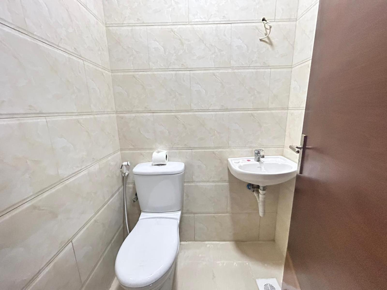 Al Hayat Suites Apartment Манама Екстериор снимка