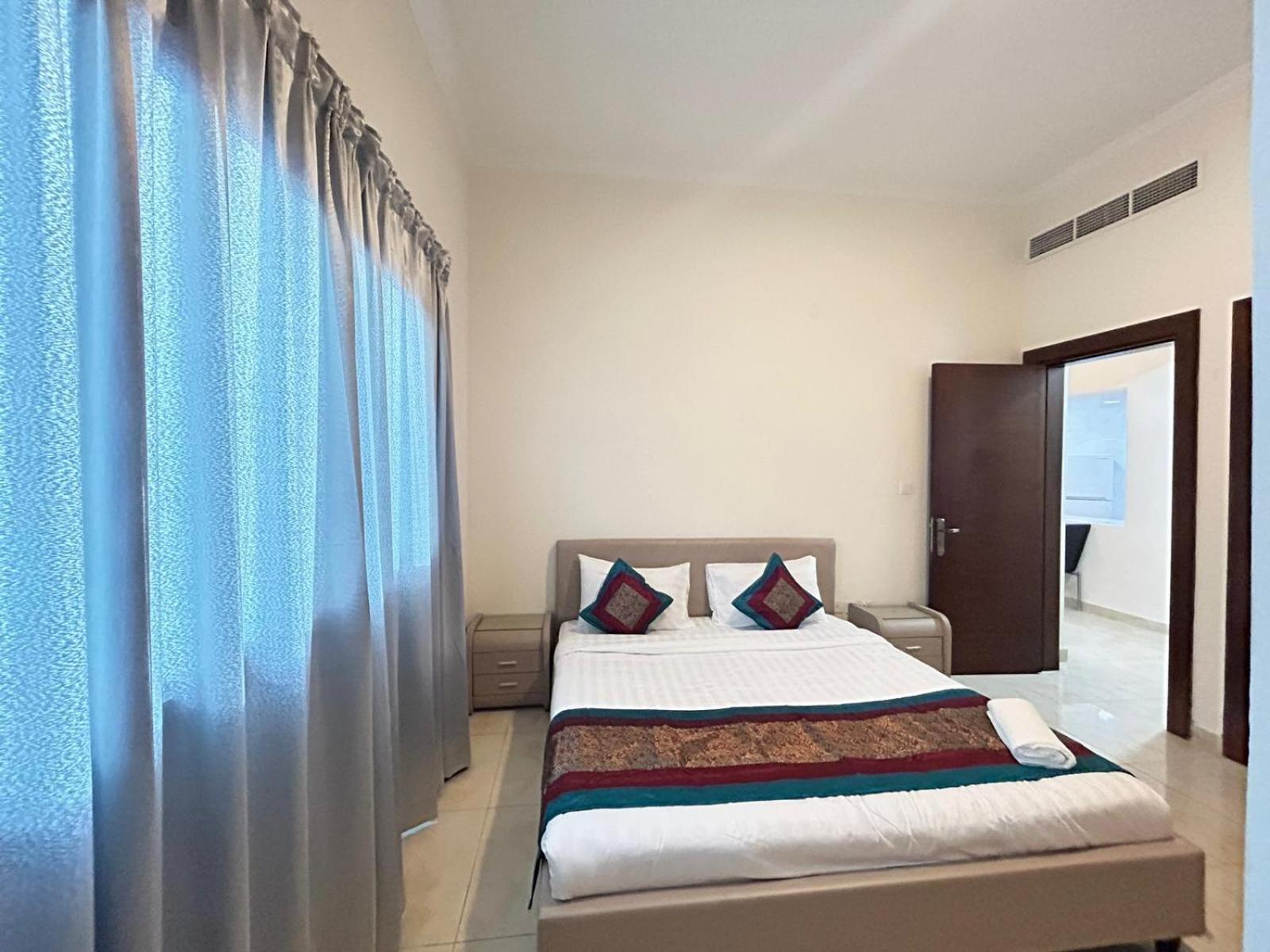 Al Hayat Suites Apartment Манама Екстериор снимка