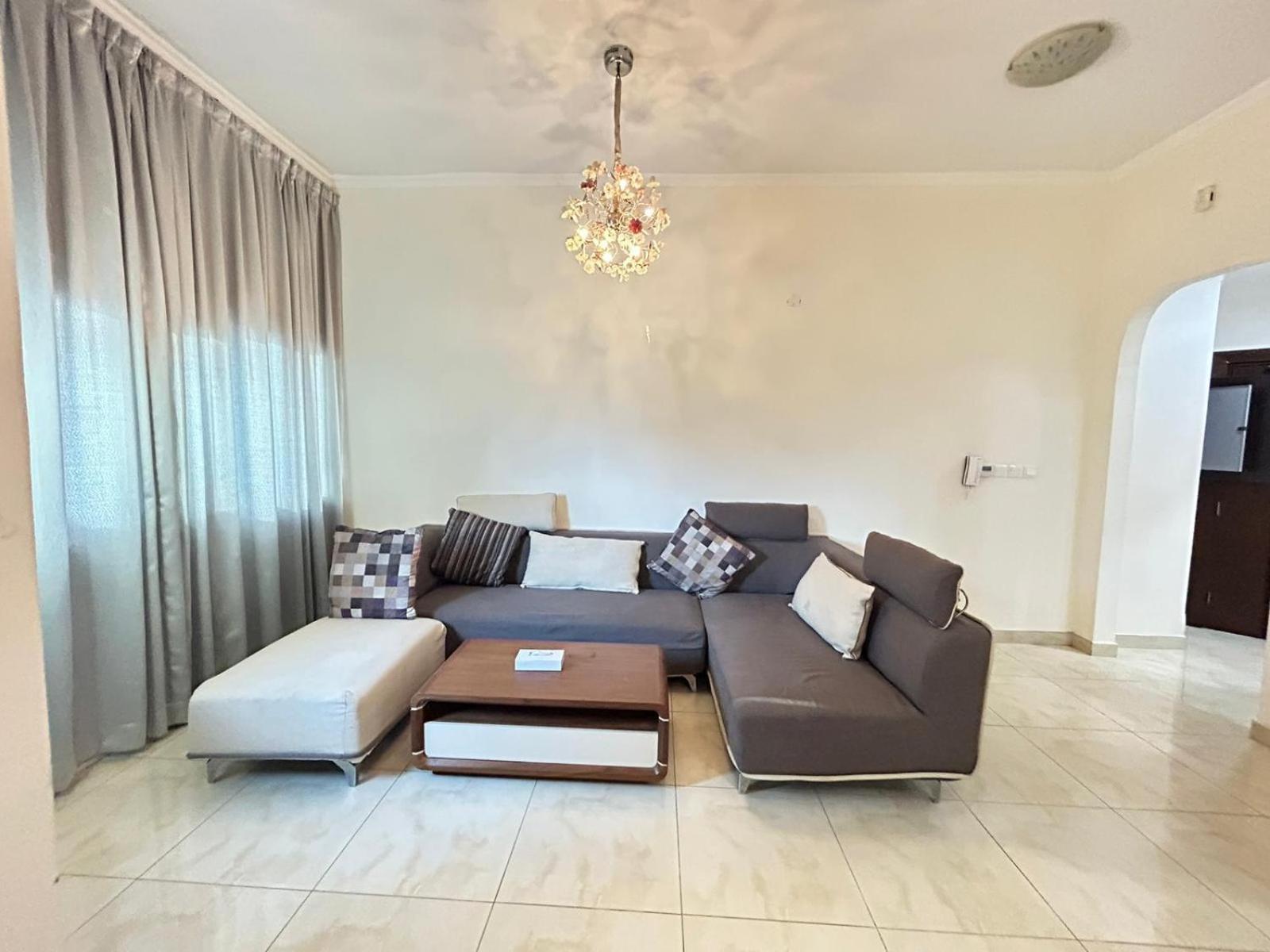Al Hayat Suites Apartment Манама Екстериор снимка