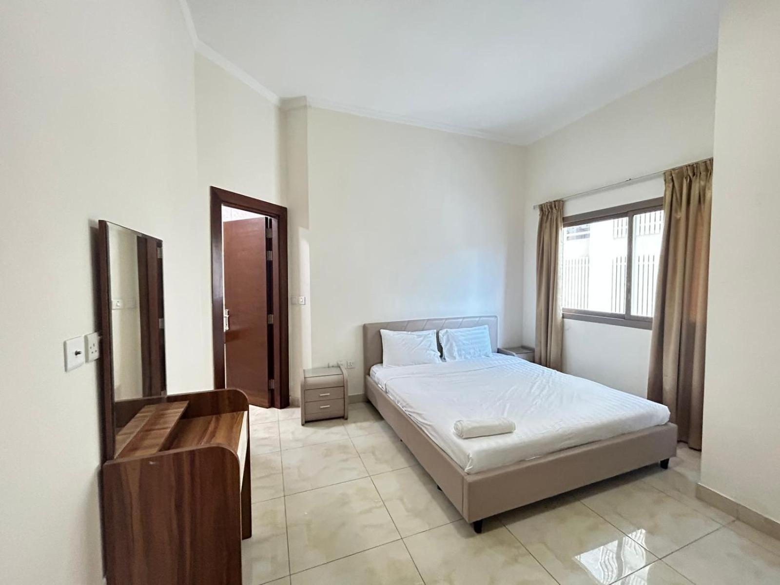 Al Hayat Suites Apartment Манама Екстериор снимка