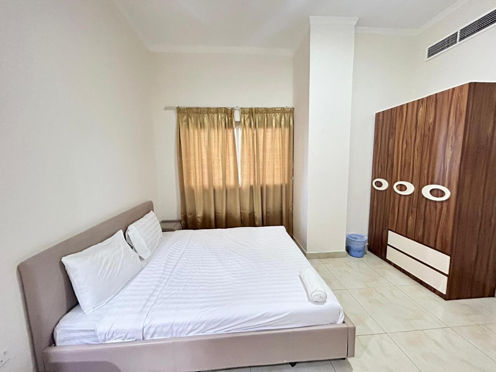 Al Hayat Suites Apartment Манама Екстериор снимка