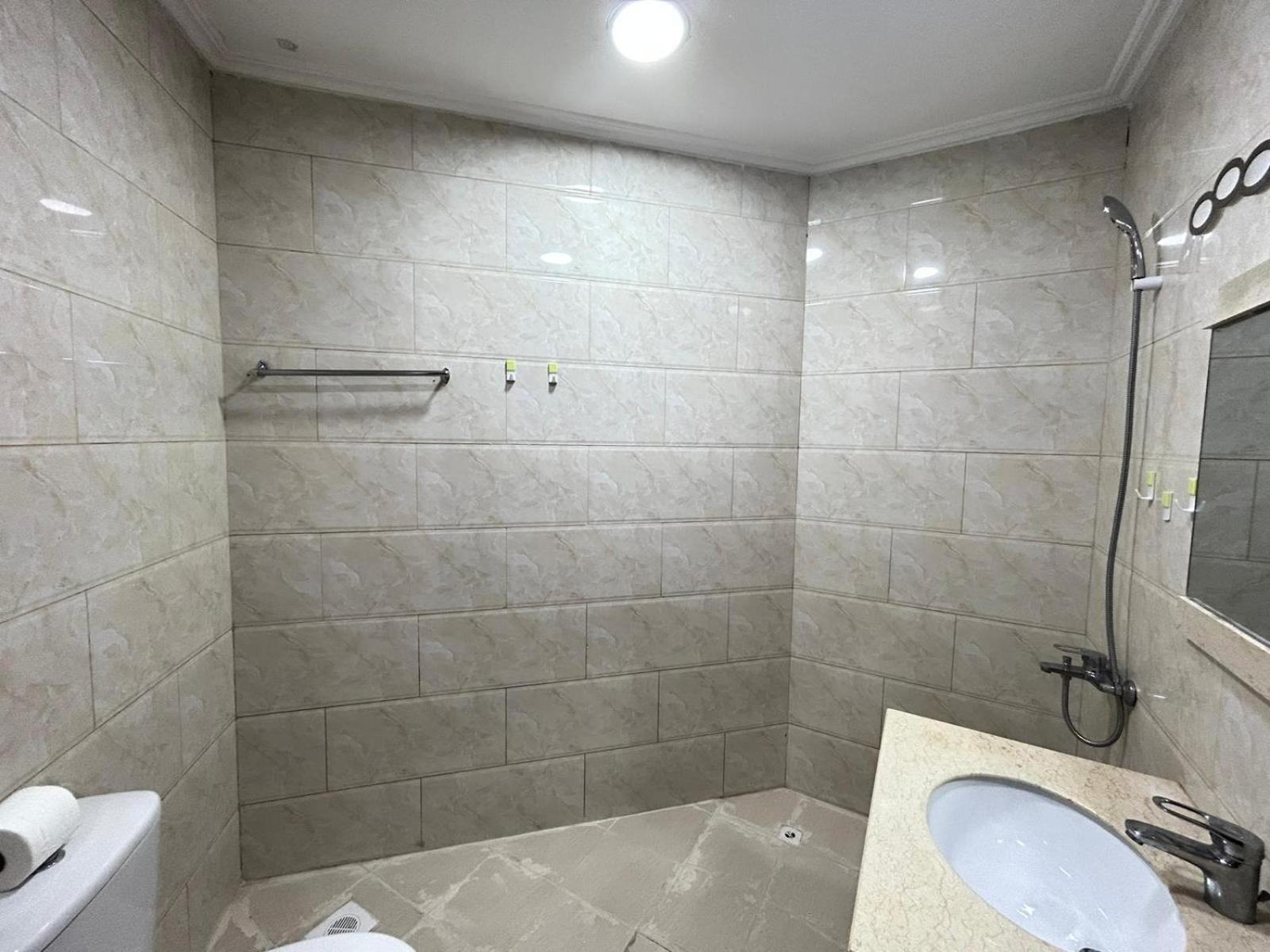 Al Hayat Suites Apartment Манама Екстериор снимка