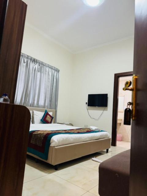 Al Hayat Suites Apartment Манама Екстериор снимка